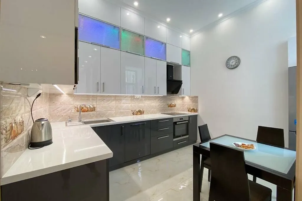 Comfortable Luxury Apartment With 3 Rooms. Center Heart Of Kiev
