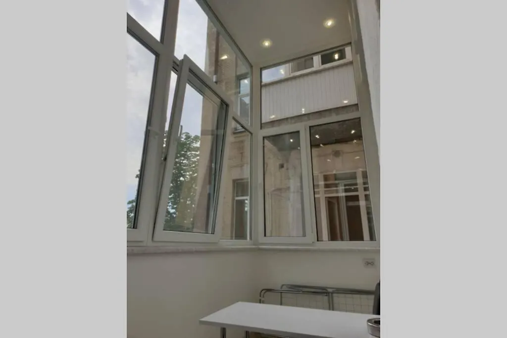Comfortable Luxury Apartment With 3 Rooms. Center Heart Of Kiev