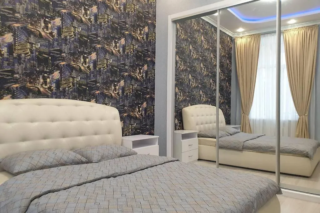 Comfortable Luxury Apartment With 3 Rooms. Center Heart Of Kiev Ukraine