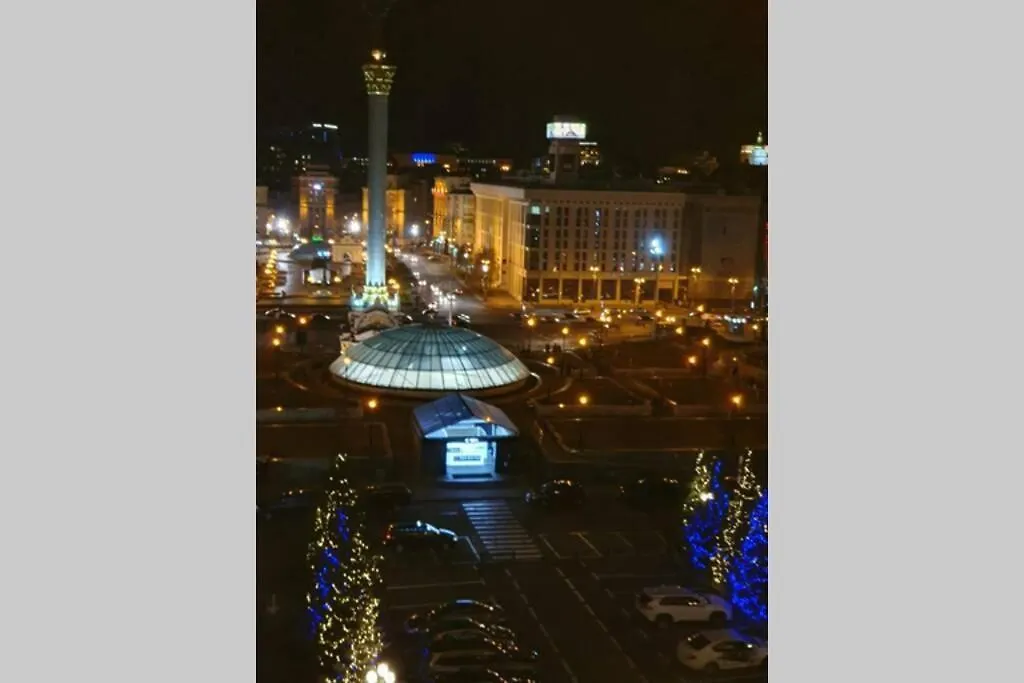 Comfortable Luxury Apartment With 3 Rooms. Center Heart Of Kiev Ukraine