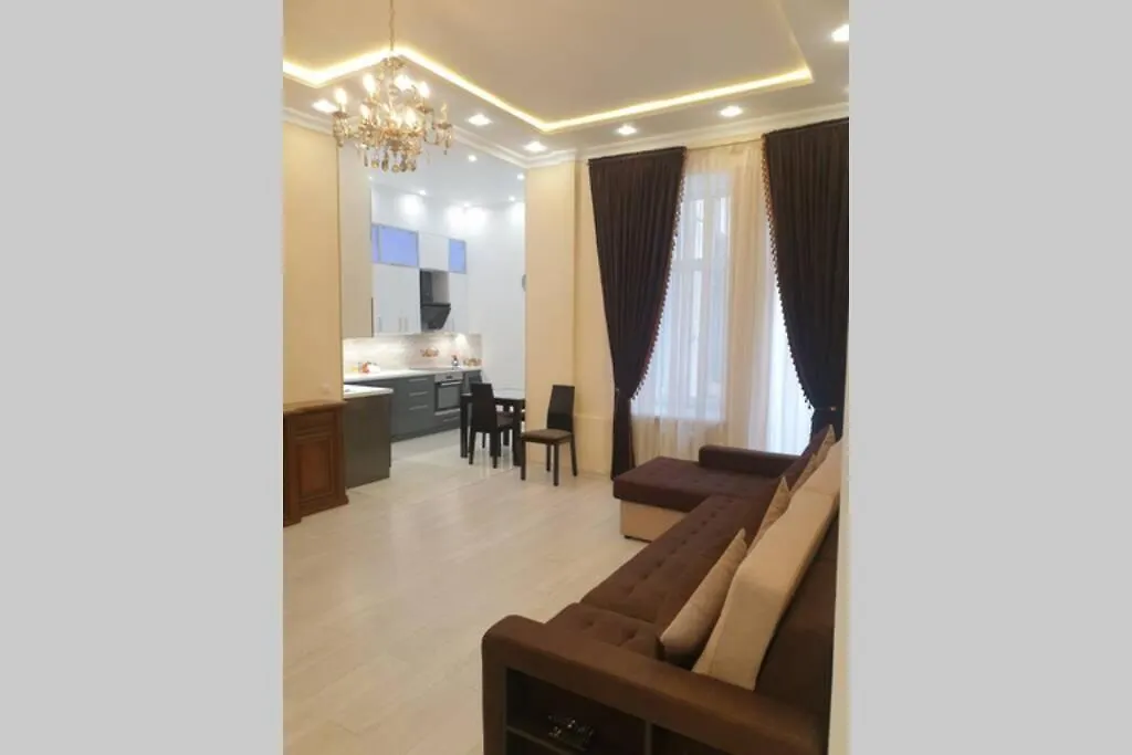 Comfortable Luxury Apartment With 3 Rooms. Center Heart Of Kiev